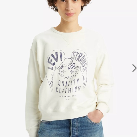 Levi's Tops - Levi's Cream Graphic Sweatshirt